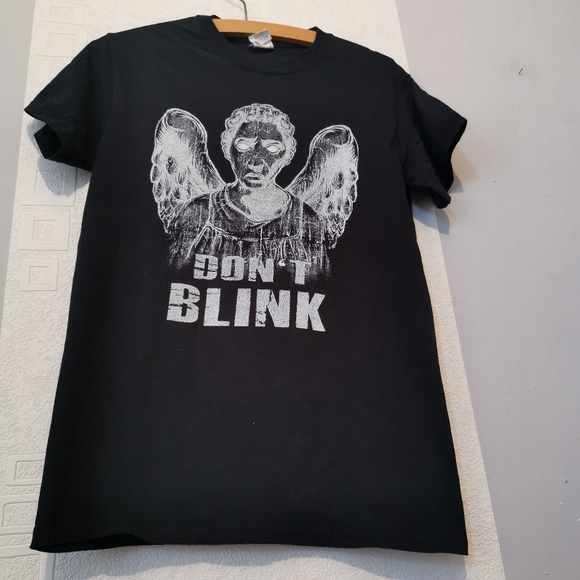 Dr Who Weeping Angel Don't Blink T-shirt Size Men's Small - Picture 4 of 7